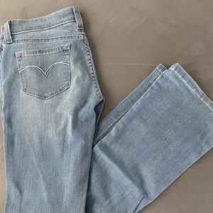 Levi bootcut jeans